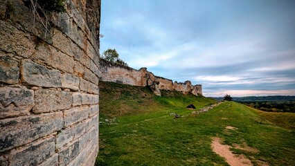 COUCY-LE-CHATEAU-AUFFRIQUE (Aisne)