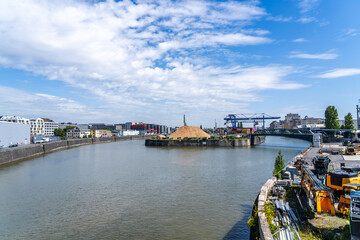 Fototapeta premium Osthafen, Frankfurt am Main, Hessen, Deutschland 