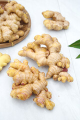 Fresh Yellow Ginger Roots from Yunnan Plateau - Freshly Dug Small Organic Spice Ingredient