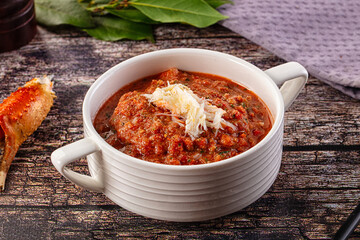 Tomato gazpacho soup with crab