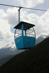 Cable car to Jade dragon snow mountain