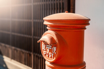 レトロなポスト