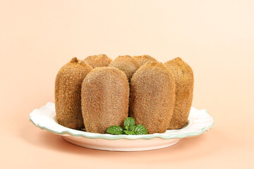Fresh Guizhou Xiaowen Kiwifruit Set on Plate - Premium Chinese Golden Kiwi Gift Collection