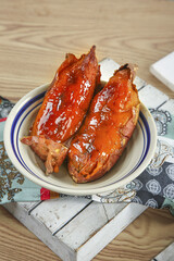 Honey Glazed Sweet Potatoes with Red Coating - Traditional Shandong Style Baked Groundnut Dessert