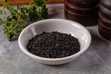 Black raw dry sesame seeds