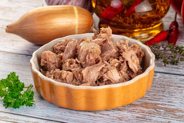 Canned tuna fish in olive oil