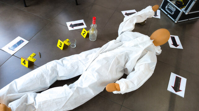 simulation demonstration with forensic science investigation mannequin in case of death