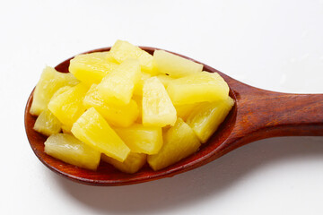 Sweet pineapple chunks in light syrup