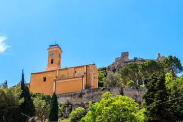 Fototapeta premium Church of Our Lady Assumption (Notre Dame de l'Assomption) in the medieval village of Eze, French Riviera, France