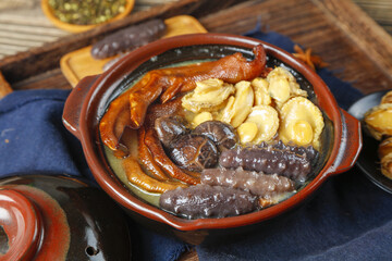 Traditional Chinese Sea Cucumber Soup in Clay Pot - Authentic Asian Cuisine