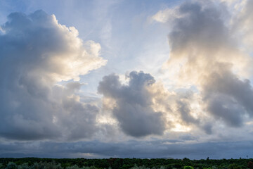 雲の隙間から見える空