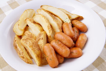 フライドポテトとウインナー