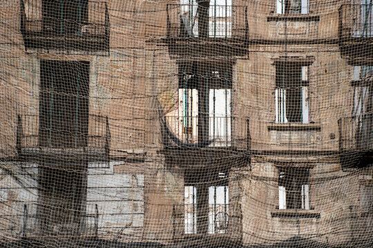 edificios en ruinas abandonados en el centro de Valencia