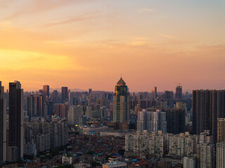 Obraz premium Wuhan Summer City Skyline Sunrise Scenery
