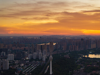 Fototapeta premium Wuhan Summer City Skyline Sunrise Scenery