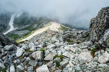 富山県　立山黒部アルペンルート　立山室堂　雄山登山