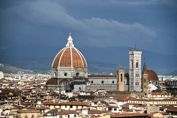 Fototapeta premium Duomo Santa Maria Del Fiore and Bargello in the morning from Piazzale Michelangelo in Florence, Tuscany, Italy