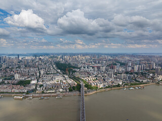 Fototapeta premium Wuhan city landmark skyline scenery
