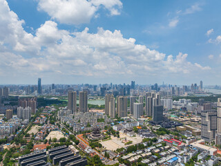 Fototapeta premium Wuhan city landmark skyline scenery