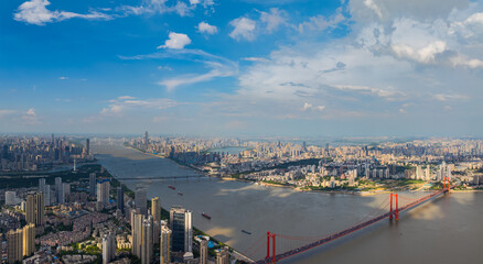 Obraz premium Wuhan city landmark skyline scenery