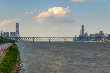 Obraz premium Wuhan city landmark skyline scenery