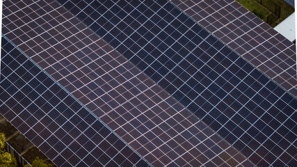 Many solar panals on commercial roof