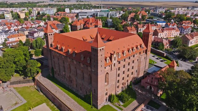 Historic Gniew Castle symbolizes defense challenges and geopolitical tensions