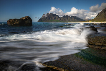 Ocean rhythms at Uttakleiv beach