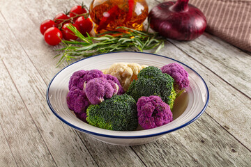 Colorful raw organic cauliflower cabbage