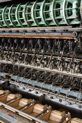 富岡製糸場　繰糸所の繰糸器