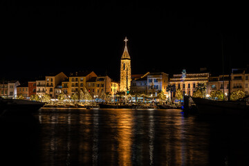 Illuminations de Noël de Sanary-Sur-Mer dans le Var, en Provence, Sud de la France.	