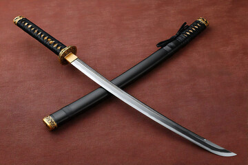 日本刀と鞘、美しい刀剣と伝統的な背景