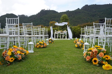 Altar para boda en paisaje