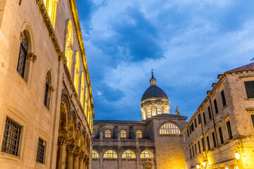 Fototapeta premium Cathedral of the Assumption of the Virgin Mary in Dubrovnik by night, Croatia