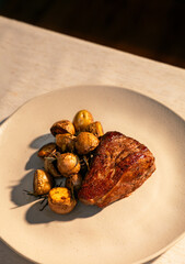 Fototapeta premium carne e batatas