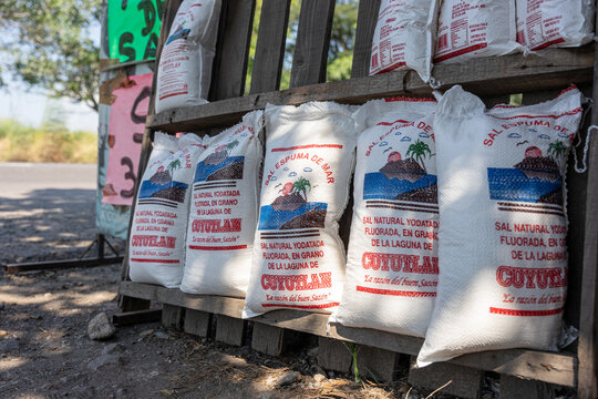 Salt bags, Interior of the Obreg&oacute;n Market in downtown Colima, Colima, Mexico. June 24, 2024. salt of Cuyutl&aacute;n, Armer&iacute;a, sal