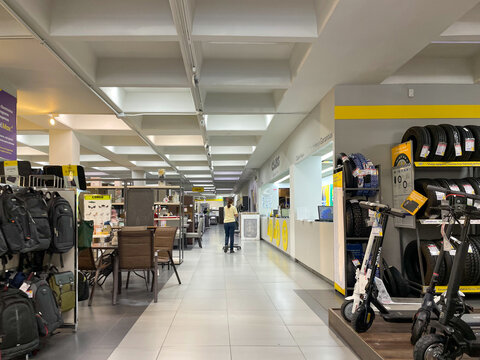 Interior of Coppel store, Coppel department store, BanCoppel, Afore Coppel, Agust&iacute;n Coppel Luken, Enrique Tamayo, Guadalajara, Jalisco, M&eacute;xico, December 2, 2024. Elektra, electra, sears, liverpool.