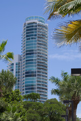 South Beach &egrave; un vivace quartiere situato all'estremit&agrave; meridionale di Miami Beach. Nota per le sue splendide spiagge, l'architettura Art D&eacute;co e la vivace vita notturna