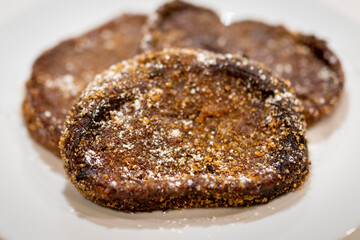 torrijas de vino tinto