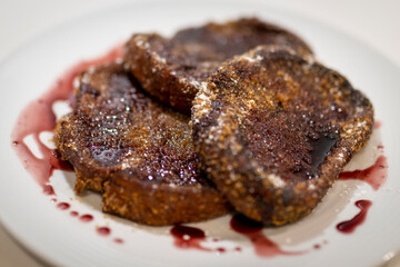 torrijas de vino tinto