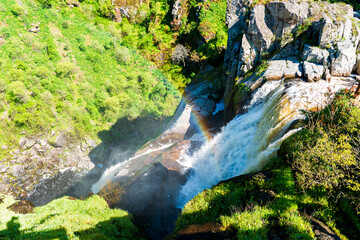 ARCO IRIS Cascada de agua Pozo de los Humos en la naturaleza, Waterfall Pozo de los Humos in nature