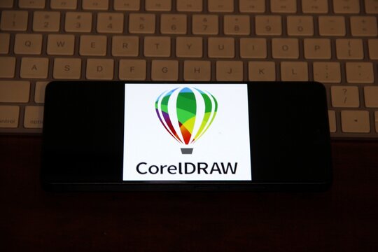 CorelDRAW - Programa de desenho vetorial bidimensional para design gr&aacute;fico desenvolvido pela Corel Corporation, Canad&aacute;. &Eacute; um aplicativo de ilustra&ccedil;&atilde;o trevial vetorial e layout de p&aacute;gina.