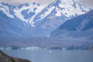 Naklejka premium trekking rout where we can see turquoise lake ,snow cap mountain , Glacier ,iceberg ,beautiful Aoraki mt. Cook Hooker Valley track and Tasman lake glacier South Island New Zealand 