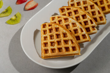 Waffles con fruta y miel