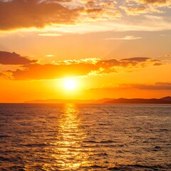 Obraz premium Golden sunset over the sea