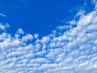 Obraz premium Bright blue sky background. Beautyful blue sky with white clouds.