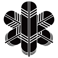 家紋です。三つ違い鷹の羽といいます。