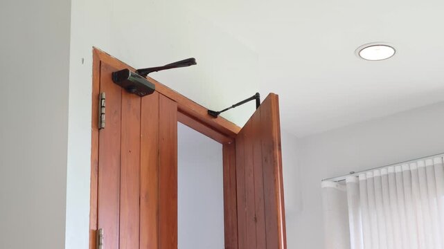 Automatic Hydraulic Door Closer made by stainless steel