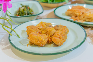 chicken wings with sauce