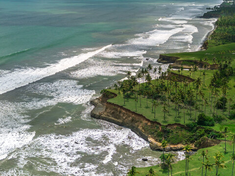 Beautiful morning view, panoramic view of Indonesia, the vastness of the ocean, cliff-lined beaches and abrasion and natural sky light